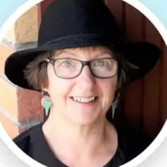Photo of Liz Gow